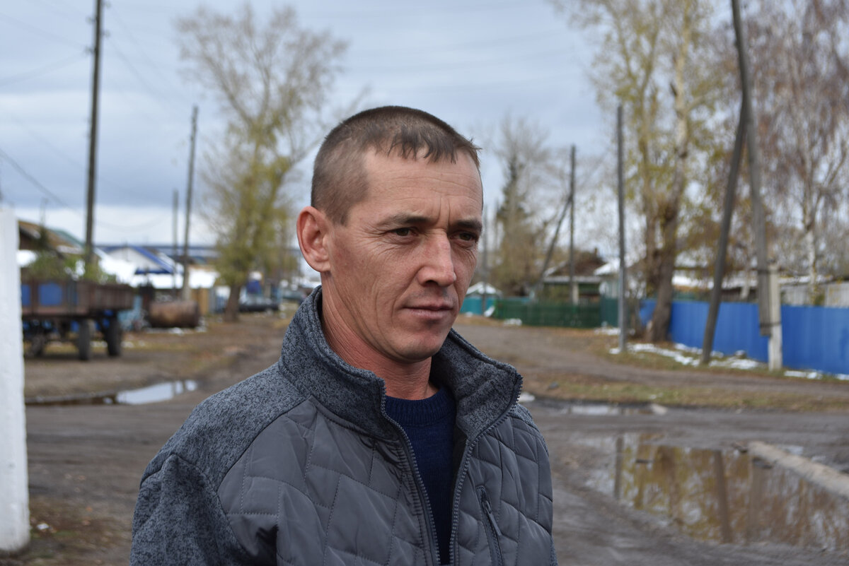 Лучший комбайнёр хозяйства Григорий Талкин