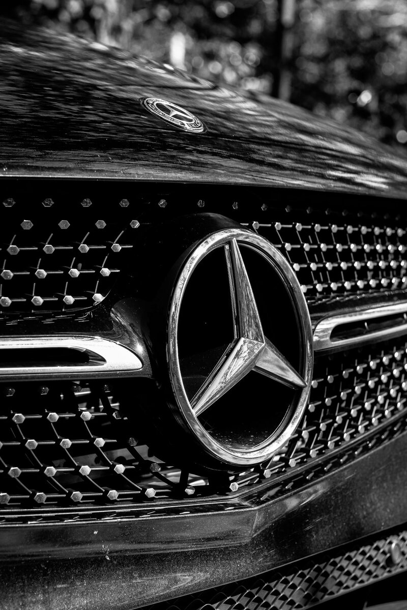 Блогеры начали разносить компанию Mercedes, а один даже сжог свою машину за  13 миллионов | Семейные заметки | Дзен