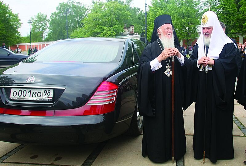 Самые богатые священники России. Смотрим кто сколько зарабатывает.