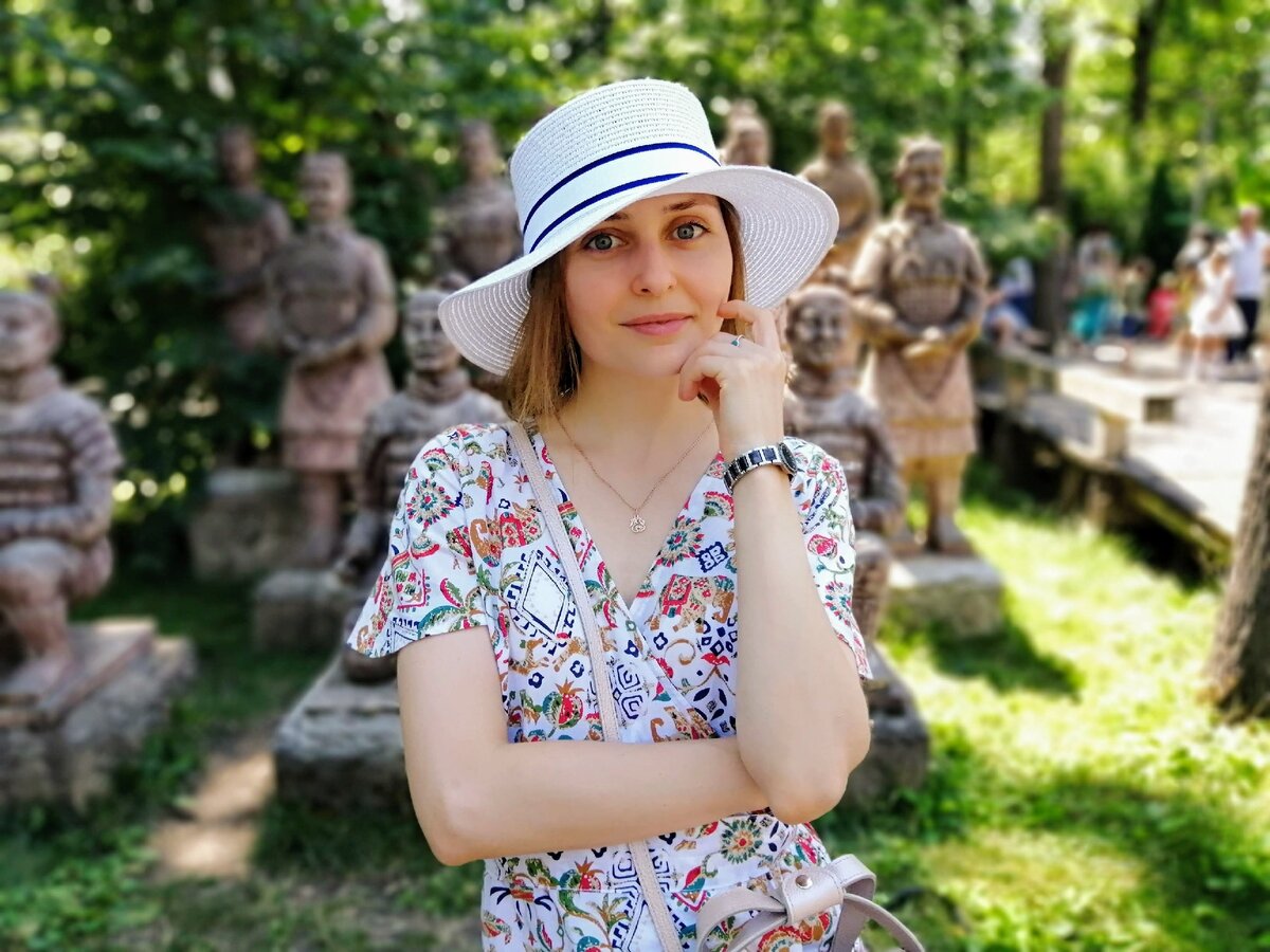 На фото автор канала