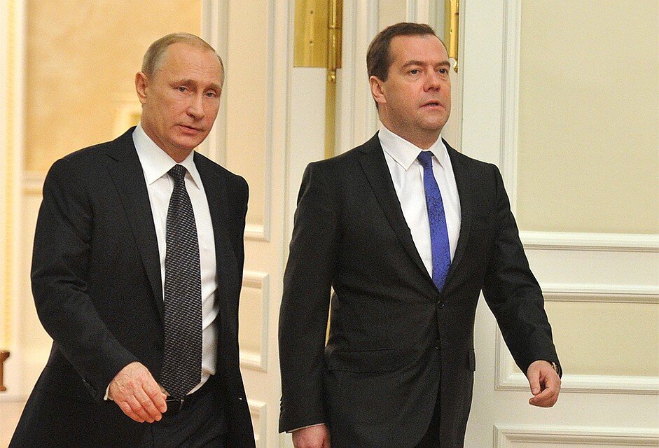                                                       Владимир Путин и Дмитрий Медведев.