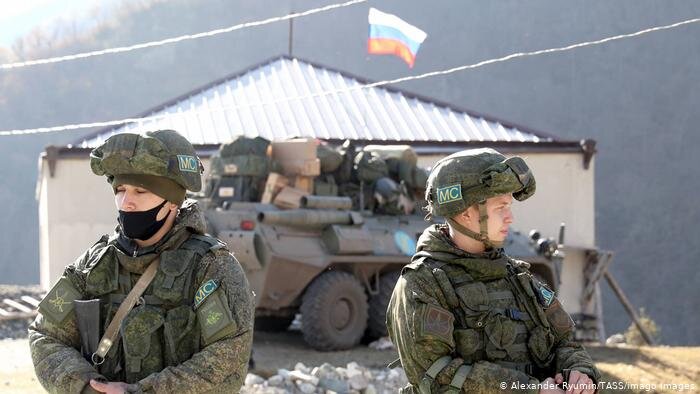 Российские войска после прекращения огня в Нагорном Карабахе