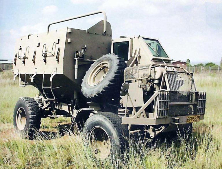 MRAP Buffel времен войны в Родезии. Источник фото: https://weaponsparade.com/buffel-gallery/
