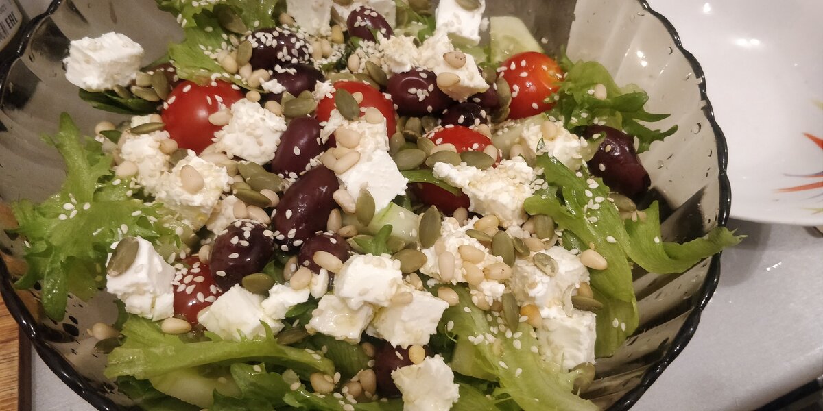 Мой неидеальный салат.зато сама готовила;)