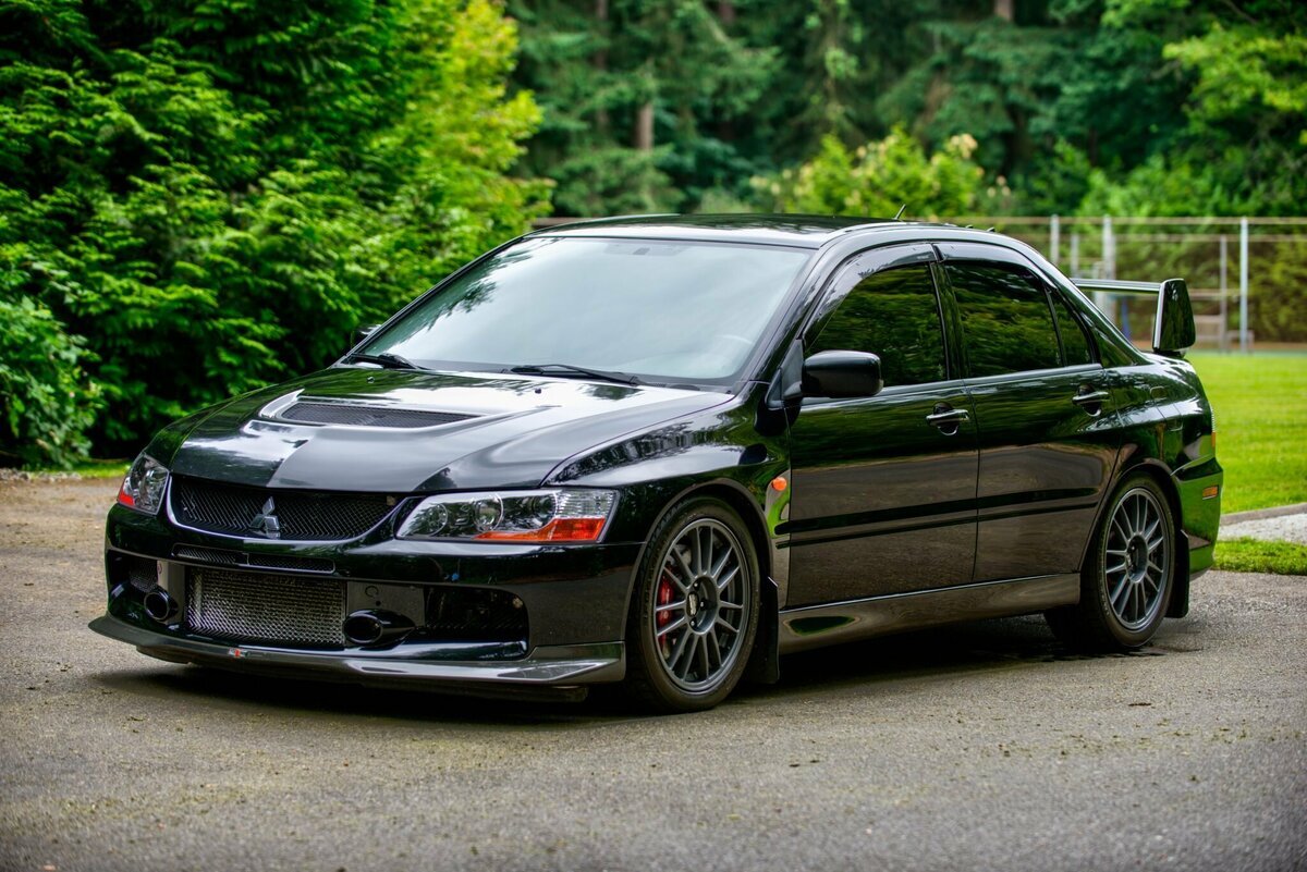 Mitsubishi Lancer IX тюнингованный, морда схож с Subaru Impreza