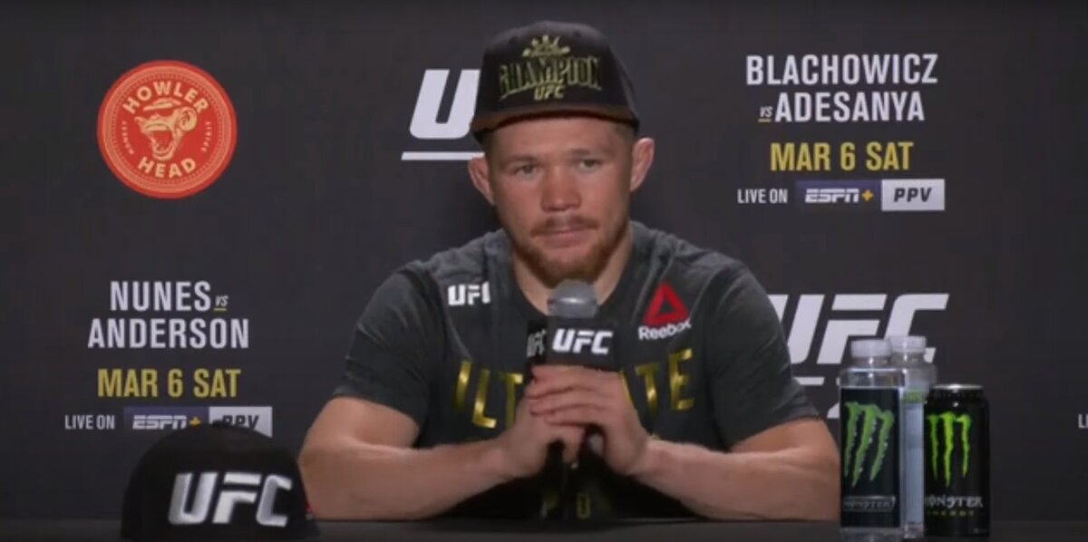 Петр Ян на пресс-конференции после боя