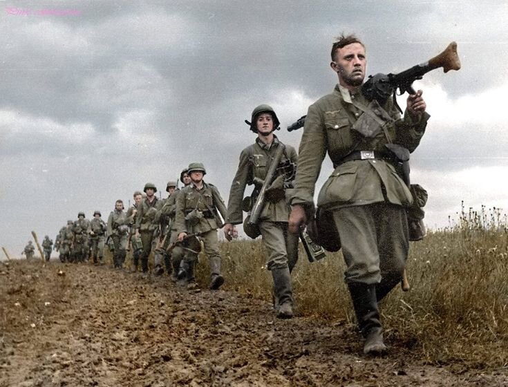 Немецкая пехотная колонна