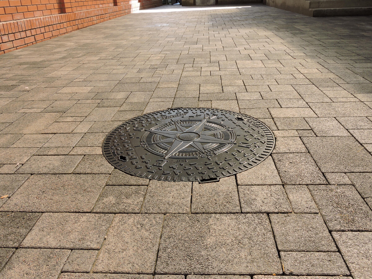 Канализационный люк тарков. Люк серпуховский промторг. Люк запорный канализационный лкз 1000 1000. Люк серпуховский промторг. Люк л-60.