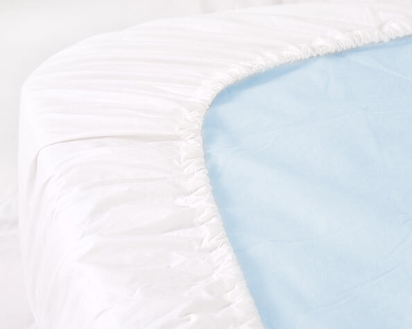 Наматрасник с резинкой по периметру