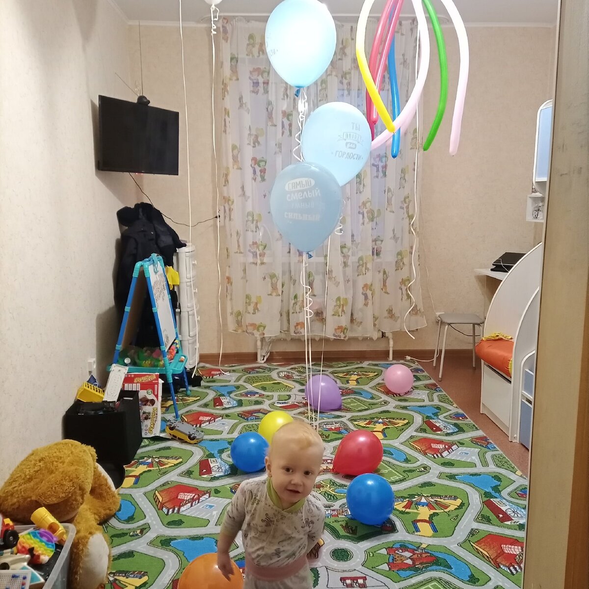 Малыш резвился от души!
