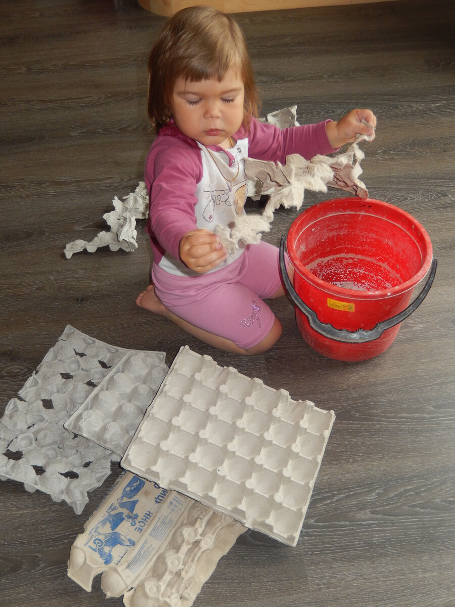 Дочка помогала маме, развивали мелкую моторику и творили красоту своими руками