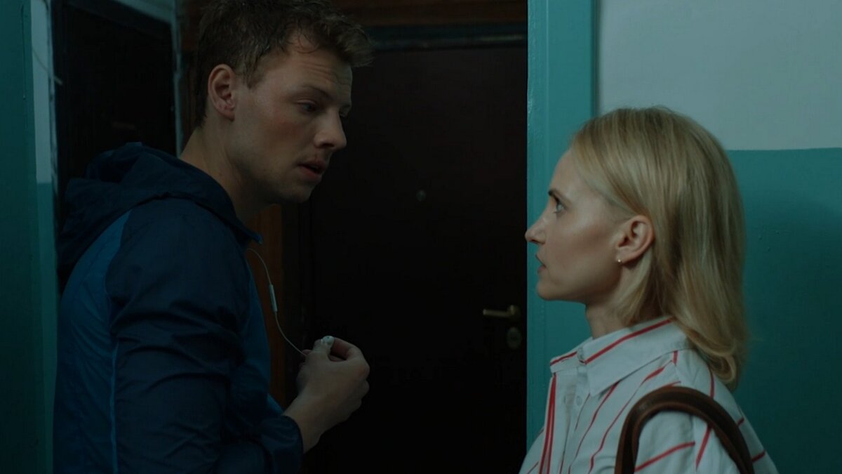 Эластико фильм 2016 элвис. Асфальт под ногами. Эластико: двенадцатый игрок {х/ф, кинокомпания братьев андреасян, 2021}. Даша из эластико. Эластико 2 фильм 2022.