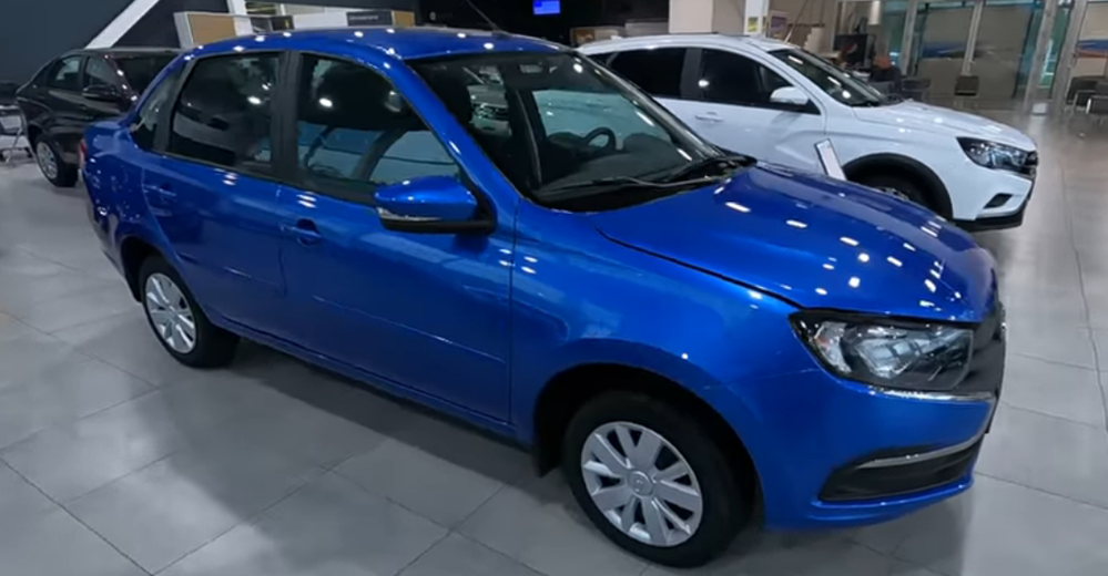 Будет ли работать АвтоВАЗ в 2022 году. На Ладу Весту могут поставить полный привод и турбонаддув. Цены стали больше на 247 тысяч