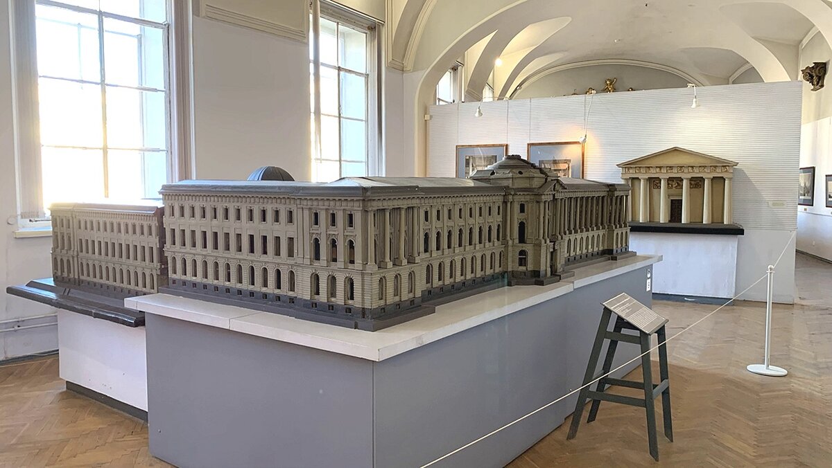 Проектная модель здания самой Академии художеств