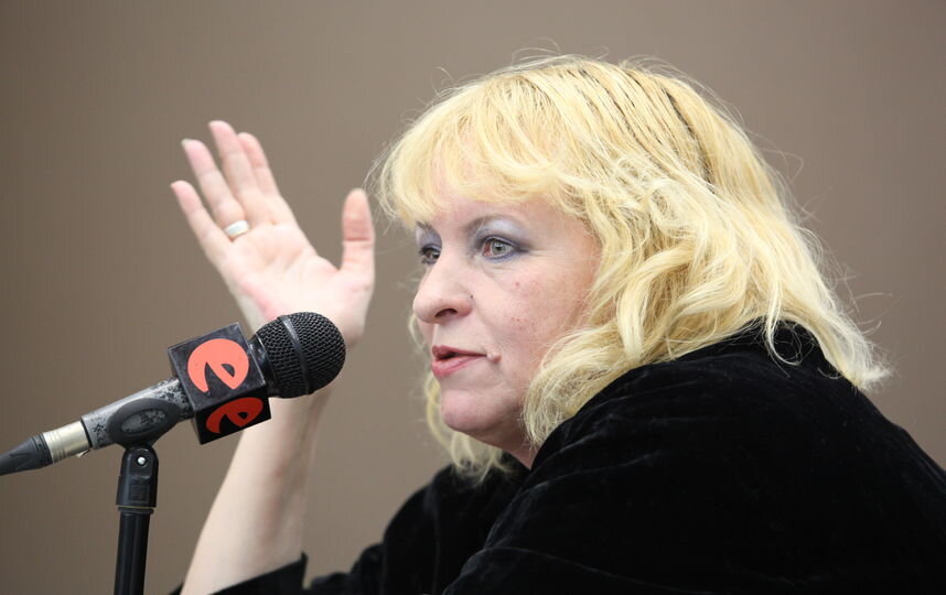 Татьяна Москвина на презентации "Жар-книги" в петербургском "Буквоеде"  Фото: metronews.ru