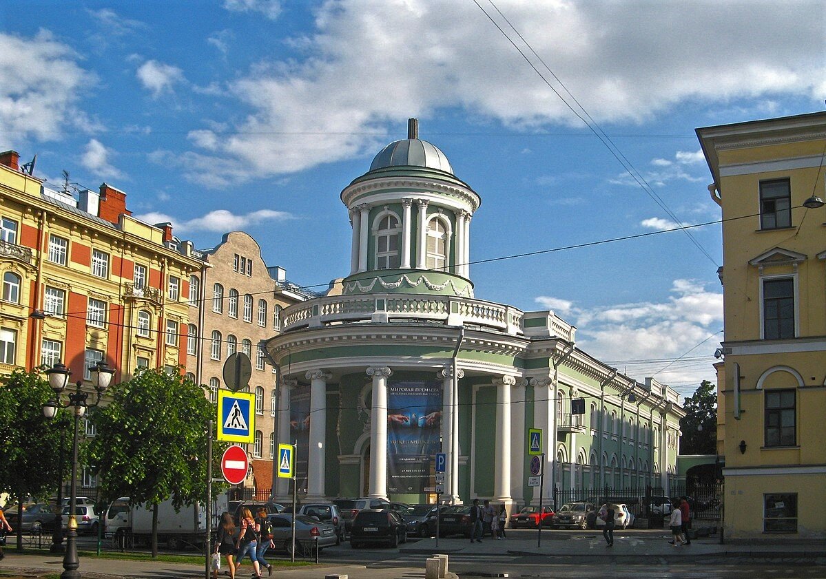 Аннакирхе в спб. Лютеранская Церковь Святой Анны. Церковь Святой Анны Санкт-Петербург Кирочная. Кирочная улица Церковь Святой Анны. Лютеранская Церковь св Анны Питер.