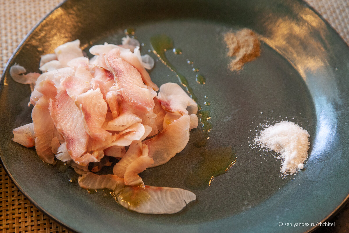 Строганина — традиционное блюдо для всех северных народов