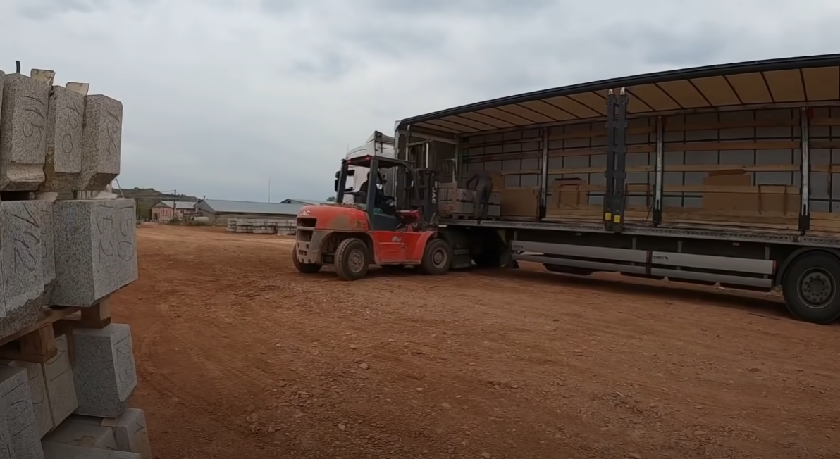 Сколько стоит перевозка груза фурой - цены в 2024 | Перевозка грузов | Дзен