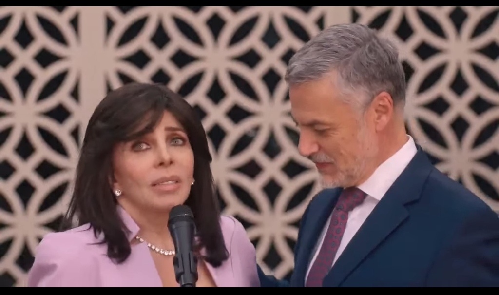 Вероника Кастро запомнилась российским зрителям по сериалам "Богатые тоже плачут" и "Дикая Роза".