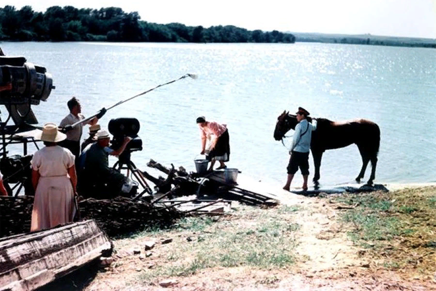 Тихий дон снят. Тихий дон шолохов 1957. Тихий дон снят. Тихий дон снят. Тихий дон снят.