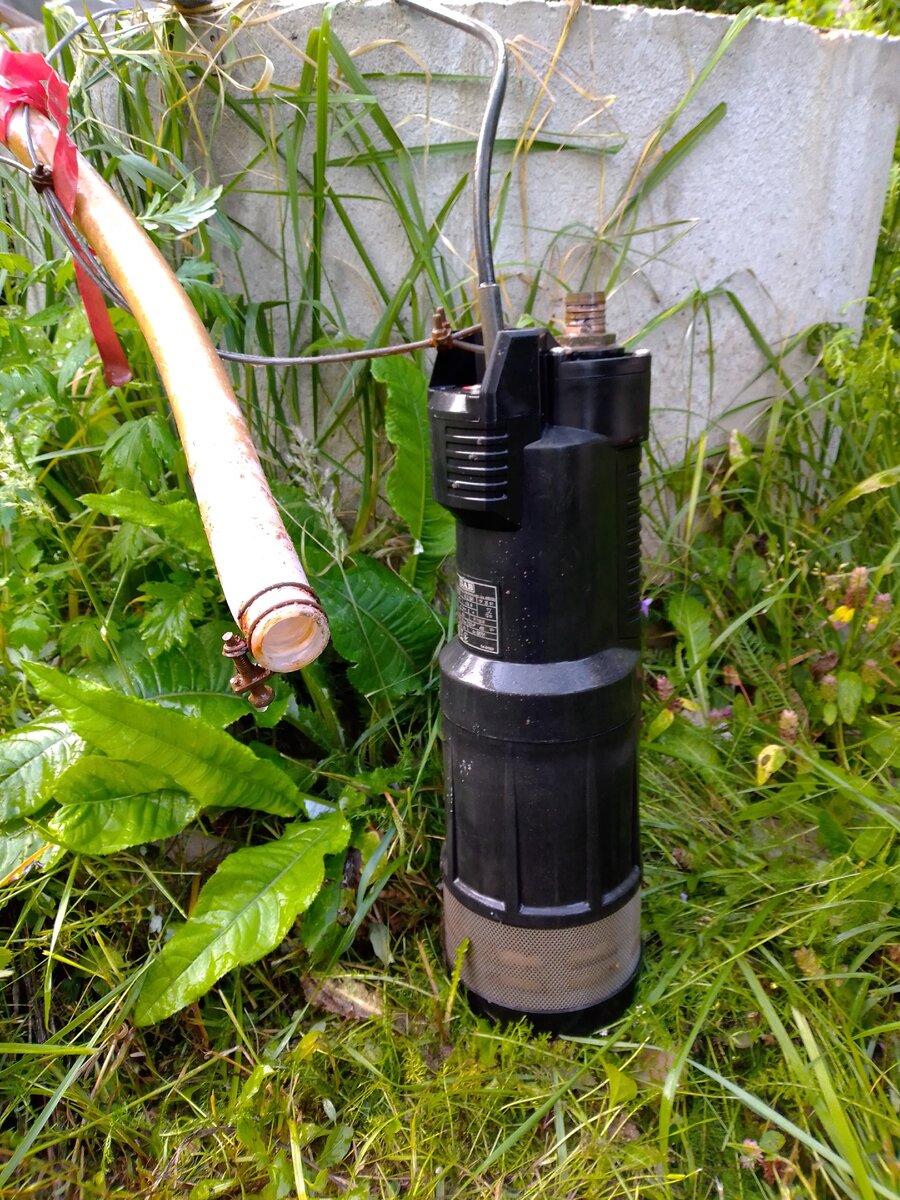 Шланг вылетел из-за хомута.