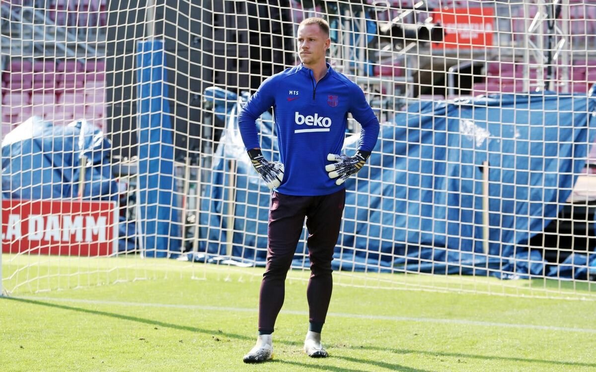 Тренировка Барсы на Камп Ноу в воскресенье 2 августа