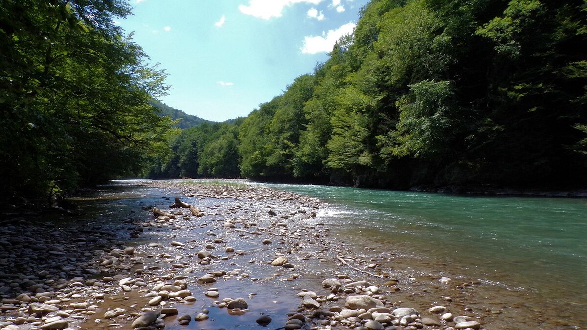 Большая Лаба между Азиатским и Рожкао