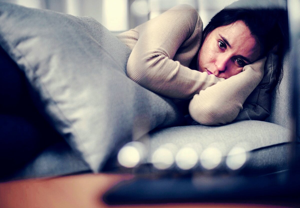 Депрессия разрушает человека изнутри. С ней обязательно нужно бороться! Фото с сайта ustaliy.ru, обработано автором