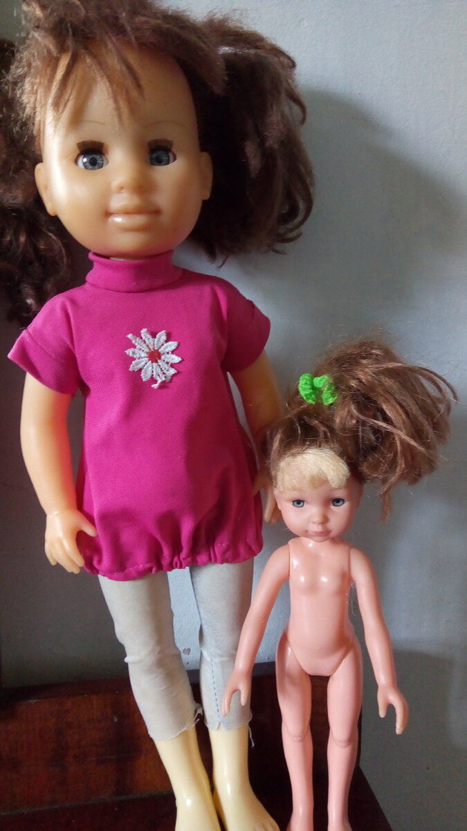 Ну почему такие губки у куклы в розовом толстые ?!мне не нравятся,а вам?