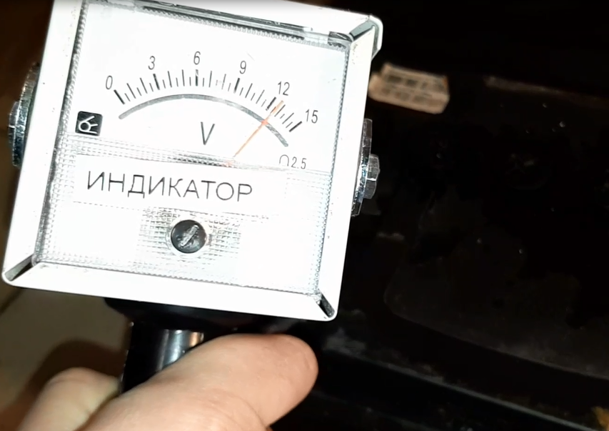 Нагрузочная вилка против Тестера аккумуляторов. "Дедовский" метод ...