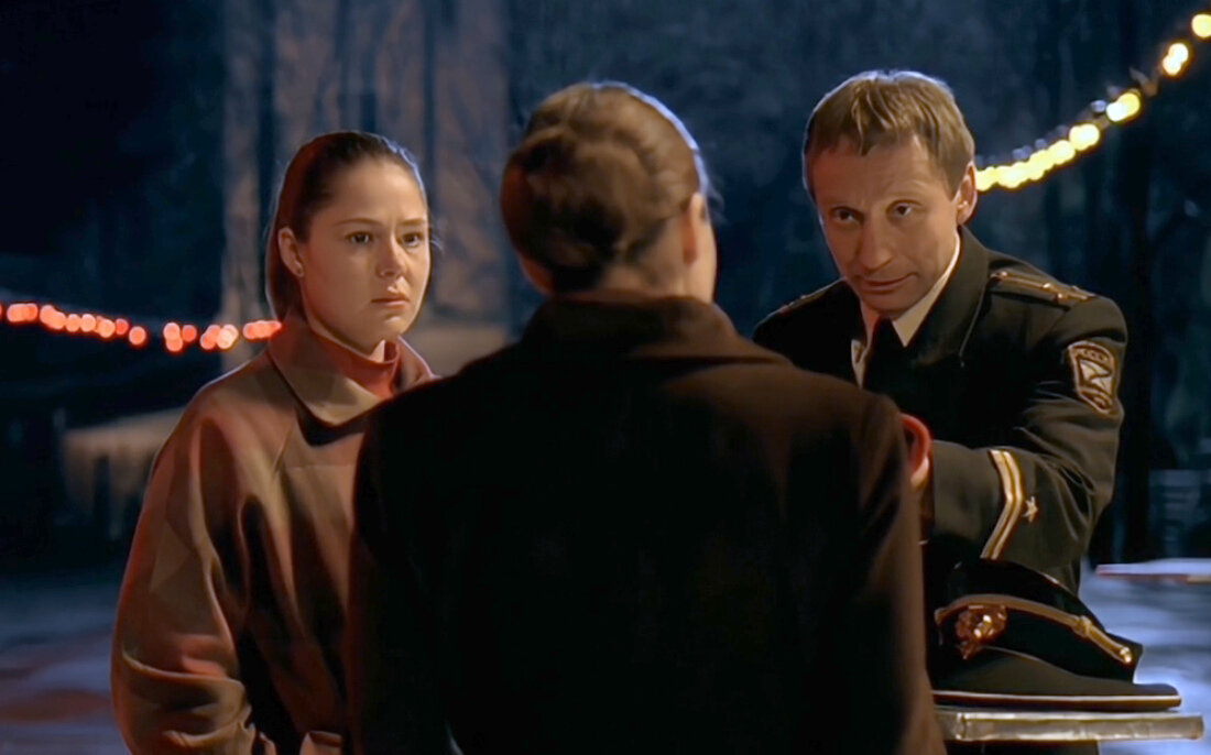 Елена Лядова (подруга) и Дмитрий Куличков ("моряк"). Кадр из кинофильма "Бубен, барабан", 2009 г., режиссер Алексей Мизгирев, сценарист Алексей Мизгирев. Скриншот кадра для иллюстрации