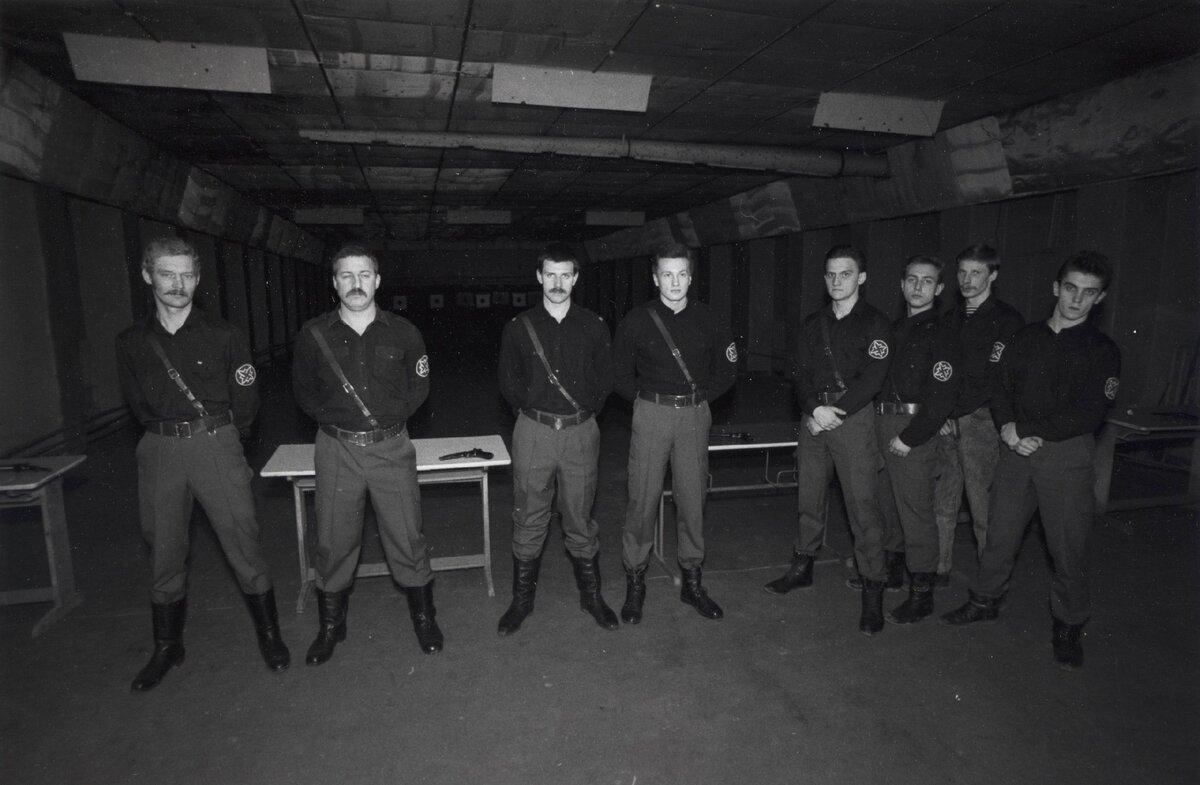 МАРЧЕНКО ДМИТРИЙ ВАЛЕРЬЕВИЧ, 1965 г.р. (28 лет). На занятиях по огневой подготовке 01.10.1992.