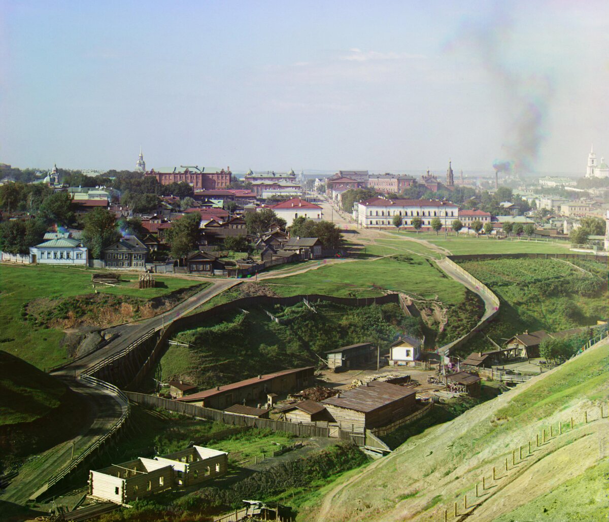 Вид на г. Пермь со стороны деревни Горки. Пермская губерния, Пермский уезд, г. Пермь. Август-сентябрь 1909 года. Фото С.М. Прокудина-Горского