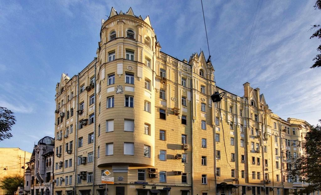 Переулка аристова. Трёхпрудный переулок 11/13. Трёхпрудный переулок, 11/13с2. Трёхпрудный переулок, 11/13, стр. 1. Трехпрудный переулок 11/13 метро