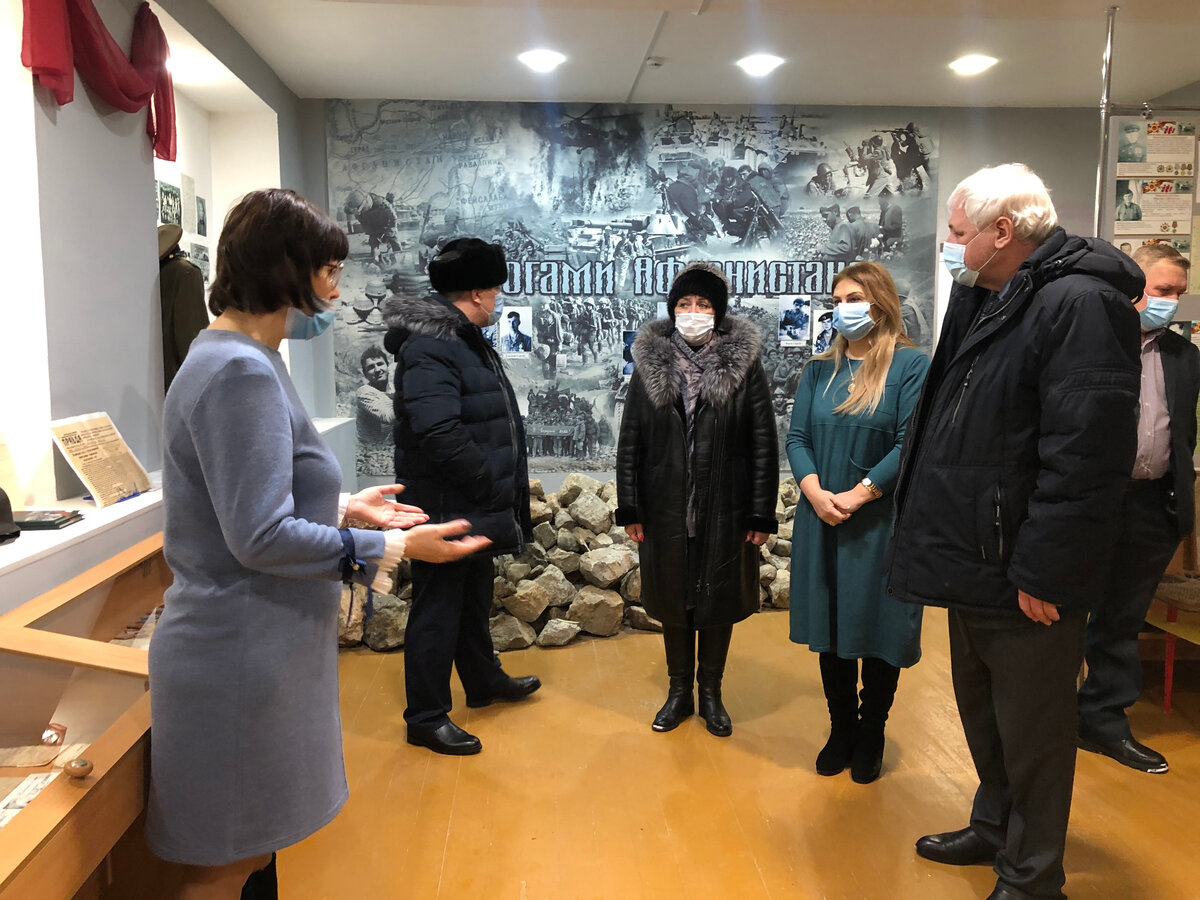 Гости в музее школы №5