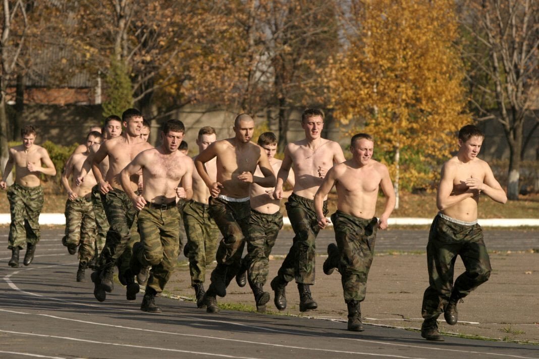 Военный полуприсед