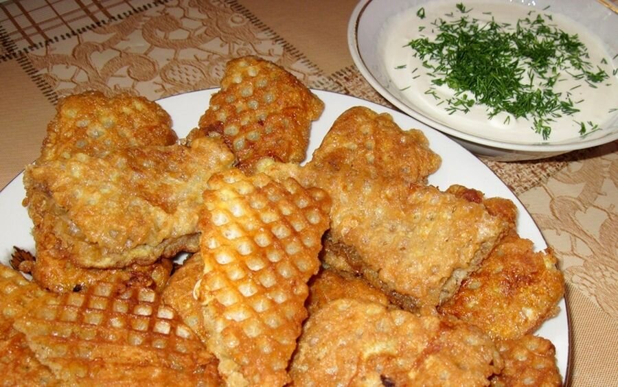 Мясной пирог из фарша и вафельных коржей