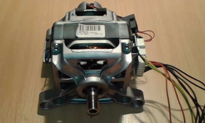 Коллекторный мотор.