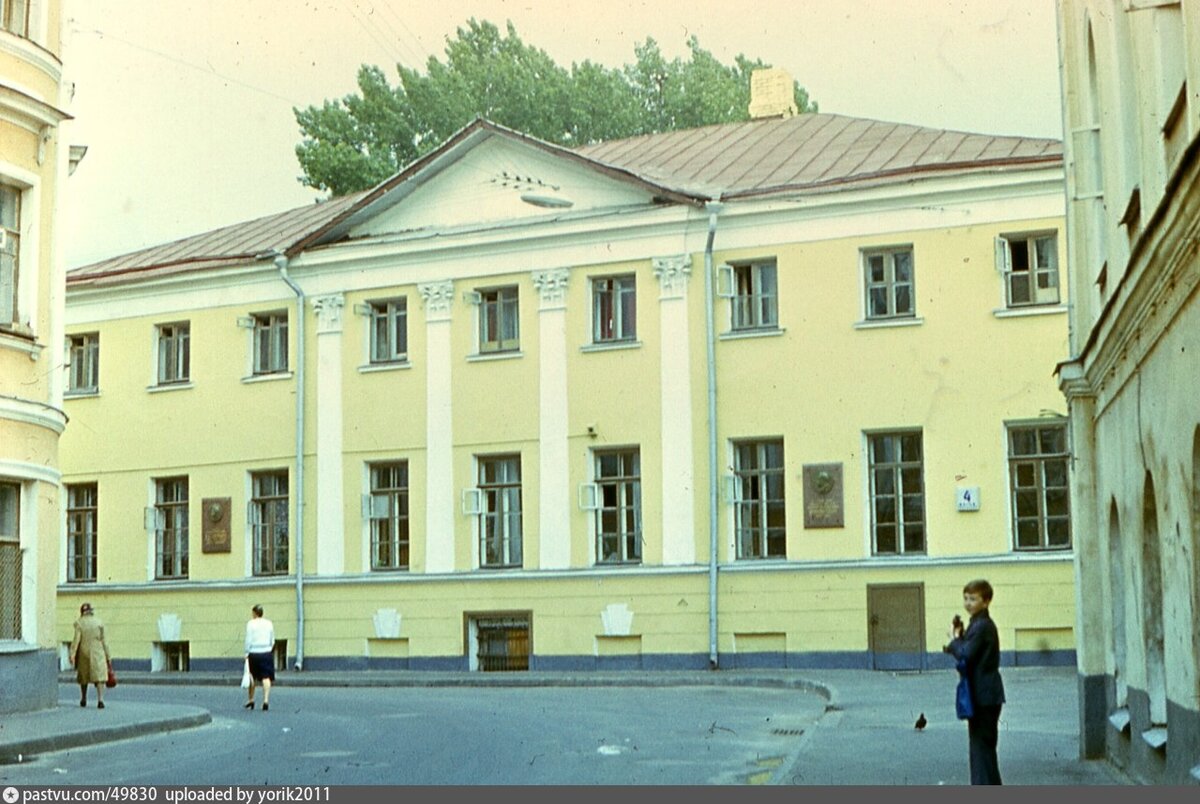 Дом Веневитиновых в Кривоколенном переулке. Дом поэта Веневитинова Кривоколенный переулок 4. Дом Дмитрия Веневитинова. Дом Дмитрия Веневитинова переулок.