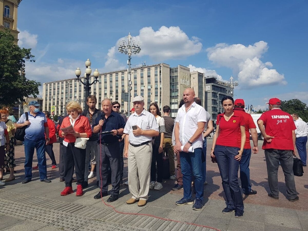 Алексей навальный выступление. Илья яшин и навальный. Выступление перед избирателями. Илья яшин баллотируется. Митинги мосгордуму 2019.