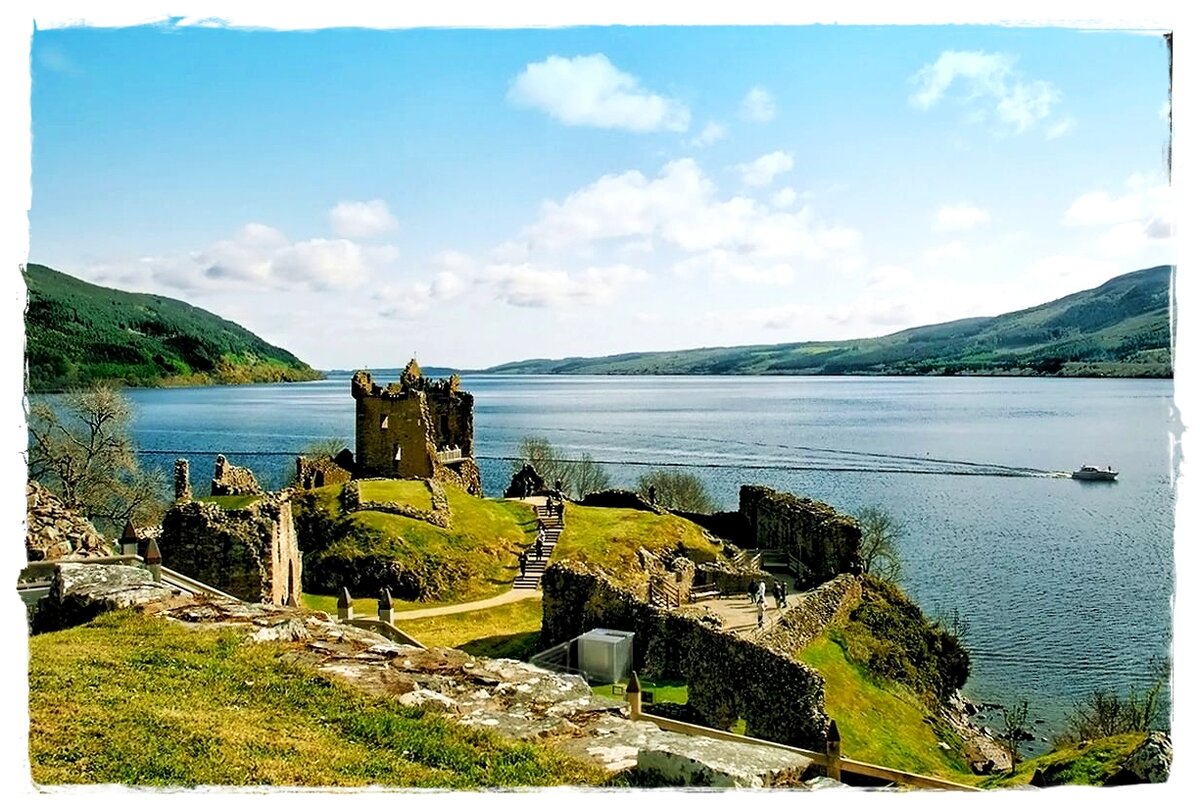 Вид на озеро Лох-Несс