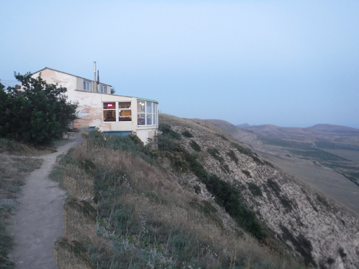 Гора Клементьева. Клуб "Бриз".