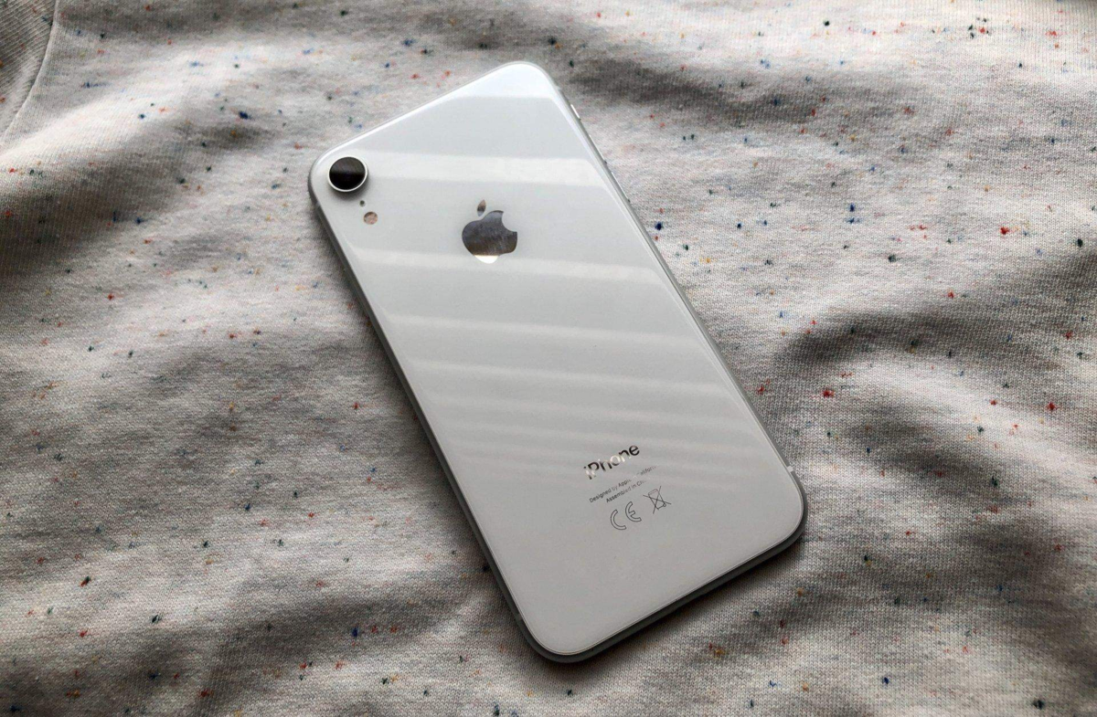Айфон 2022 обзор. Новый айфон 2022. Айфон XR 2022 года. Айфон 8 2022 года. Iphone XR В 2022 году стоит.