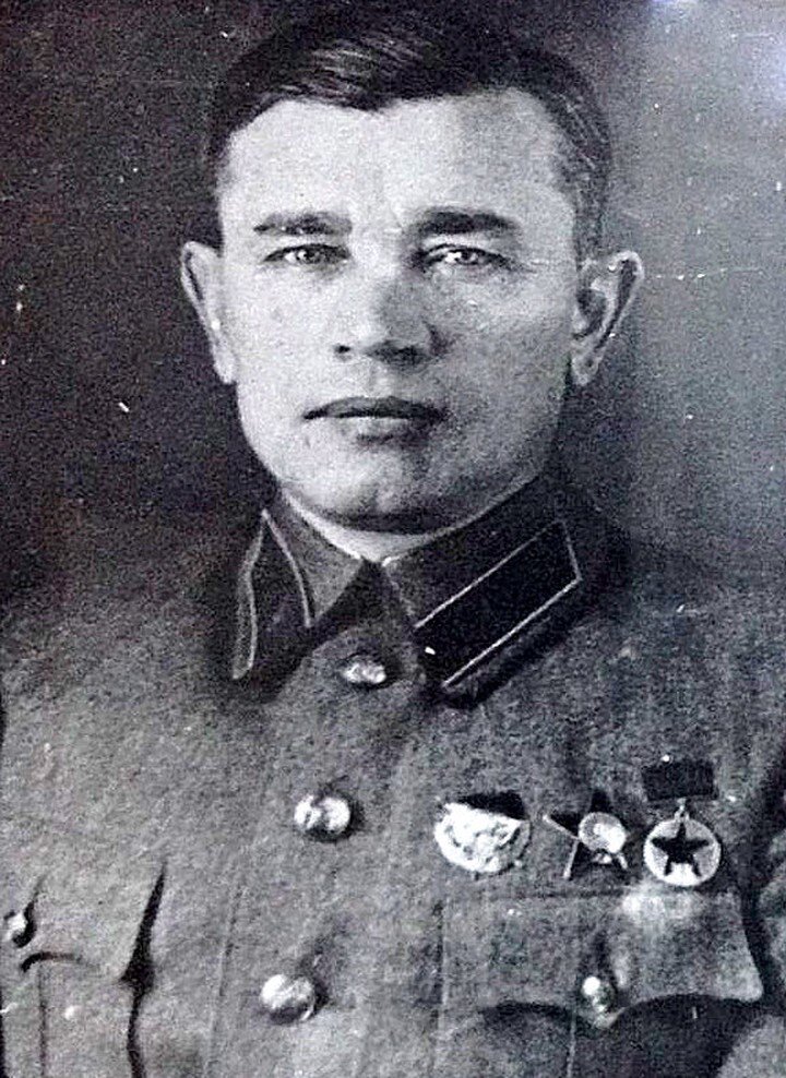 Командир 7 букв. Заикин Иван Васильевич Комбриг. Комбриг Заикин 1941 г.. Заикин Иван Иванович 1914. Соколов Иван Васильевич.