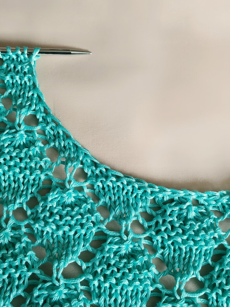 Вырез горловины без ступенек 