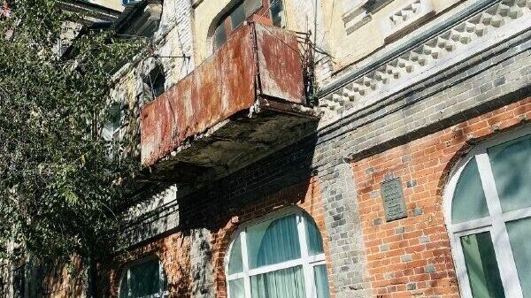     В здании не проводились никакие противоаварийные работы.