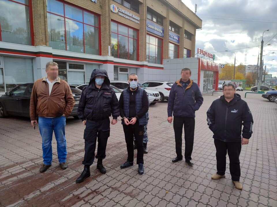     Артур отвечал за взлом украденных мобильных телефонов. Фото: ГСУ СК России по Московской области