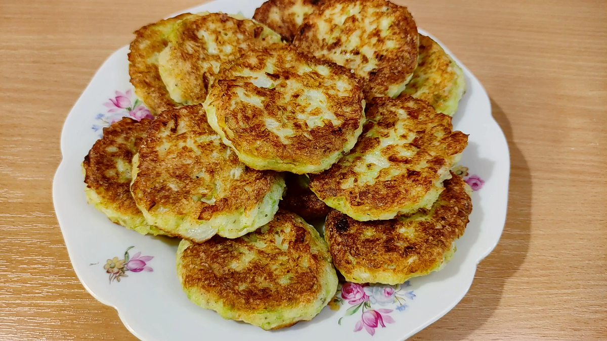 Капустные котлеты рецепт с манкой и яйцом на сковороде пошаговый фото