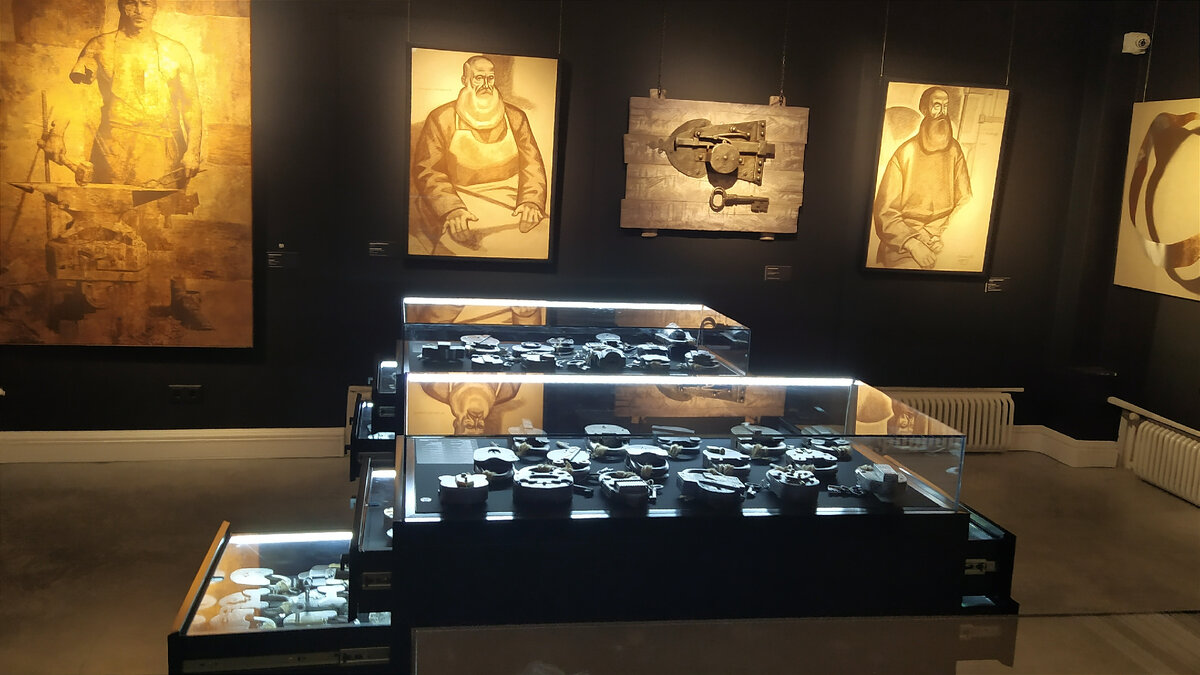 На выставке "Русский замок. Кузнечная летопись". Здесь и далее все фото автора.