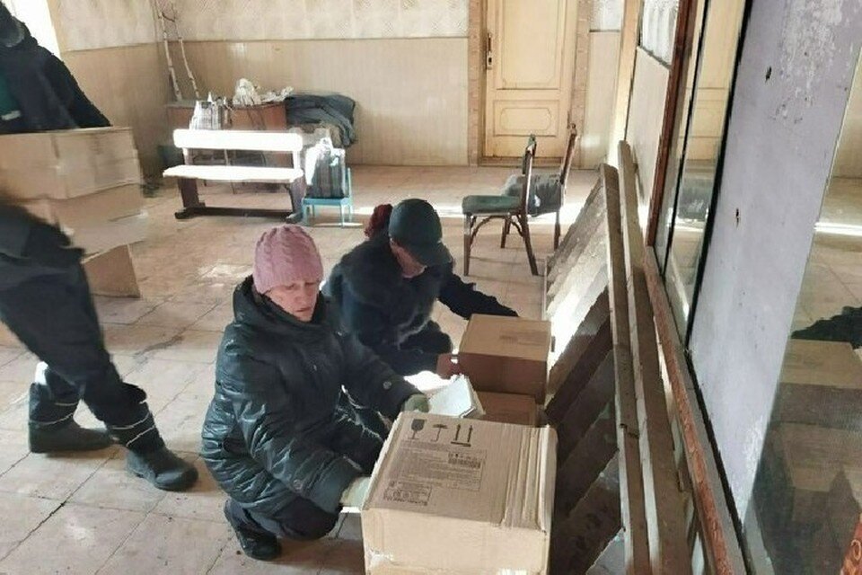     Всего гумпомощь в Золотом и Катериновке получили более 2400 местных жителей. Фото: пресс-служба администрации Первомайска